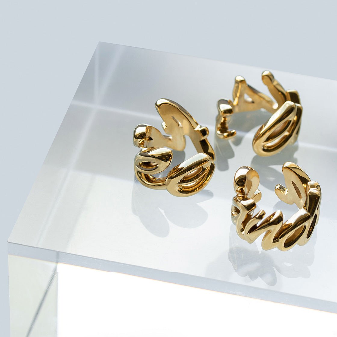 Anillo de Oro Vermeil amarillo, personalizado con tu nombre o palabra especial.