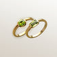 Combinación de 2 anillos de Oro Vermeil amarillo, con piedras peridoto natural tallada en forma de brillante y octogonal.